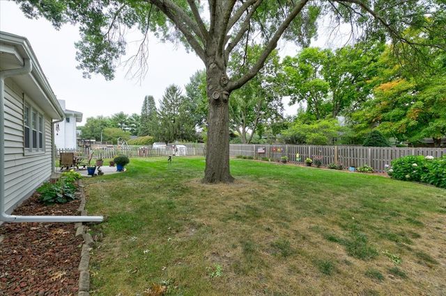 729 39th Street, West Des Moines, IA 50265