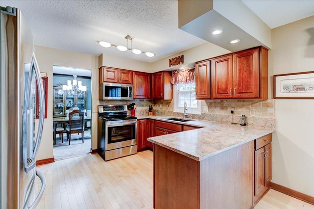 729 39th Street, West Des Moines, IA 50265