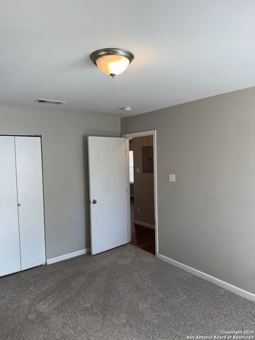 2627 Aiken, San Antonio, TX 78237