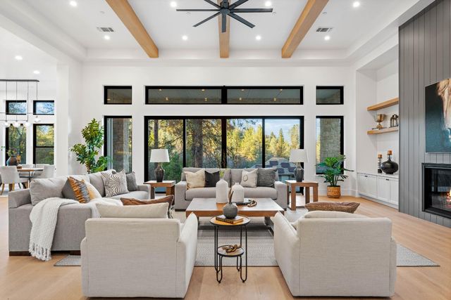 3920 Bankhead Rd, Loomis, CA 95650