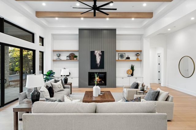 3920 Bankhead Rd, Loomis, CA 95650