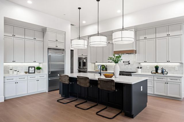 3920 Bankhead Rd, Loomis, CA 95650