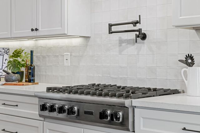 3920 Bankhead Rd, Loomis, CA 95650