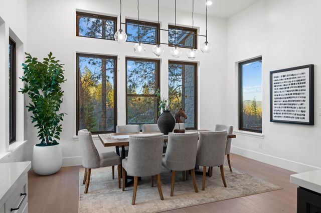 3920 Bankhead Rd, Loomis, CA 95650