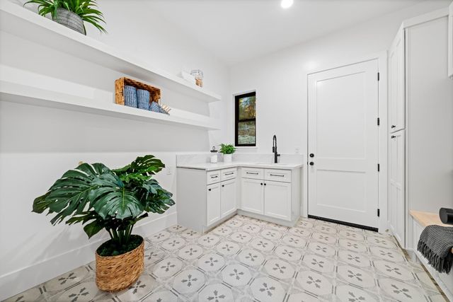 3920 Bankhead Rd, Loomis, CA 95650