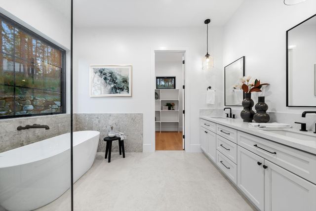 3920 Bankhead Rd, Loomis, CA 95650