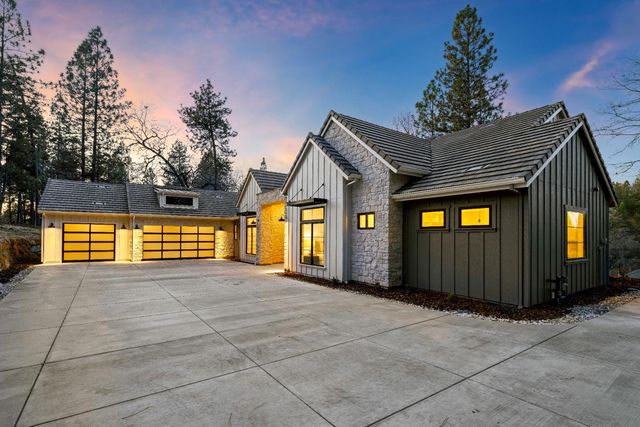 3920 Bankhead Rd, Loomis, CA 95650