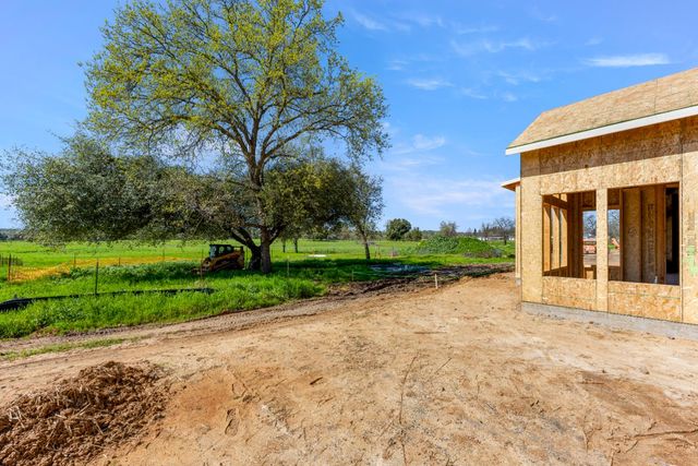 3920 Bankhead Rd, Loomis, CA 95650