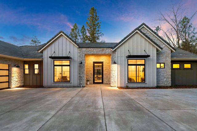 3920 Bankhead Rd, Loomis, CA 95650