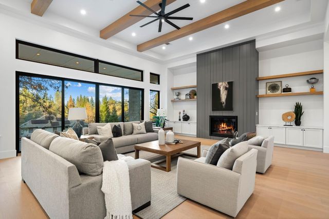 3920 Bankhead Rd, Loomis, CA 95650