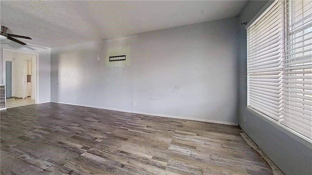 4245 Dody St, Corpus Christi, TX 78411 — photo 3