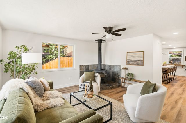 1940 SW Forest Ridge Avenue, Bend, OR 97702