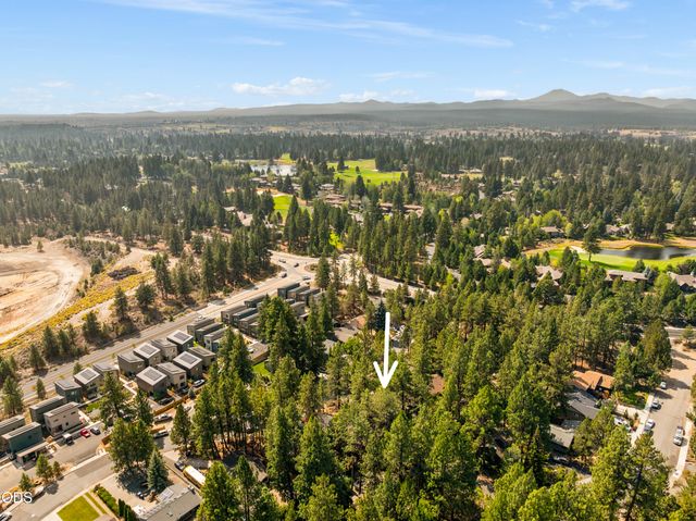 1940 SW Forest Ridge Avenue, Bend, OR 97702