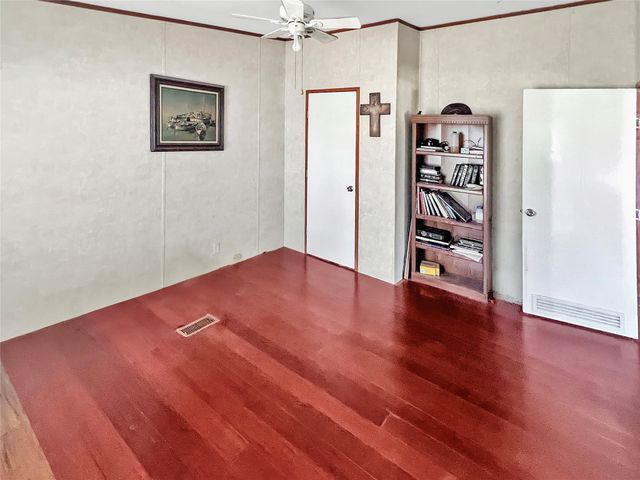 1100 Alford Street, Graham, TX 76450