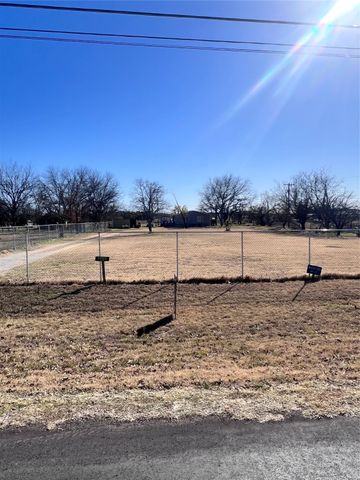 1100 Alford Street, Graham, TX 76450