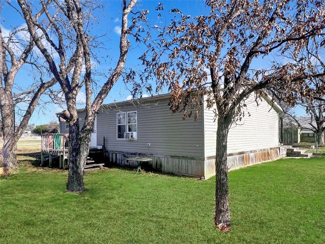 1100 Alford Street, Graham, TX 76450