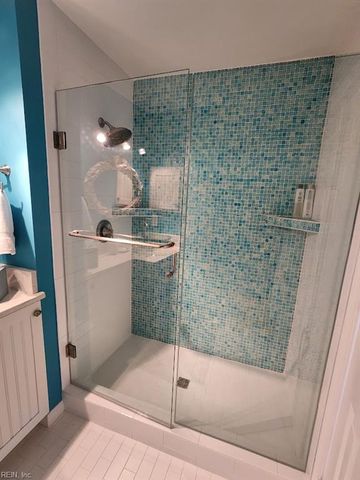 417 Harbour Pt Apt 202, Virginia Beach, VA 23451