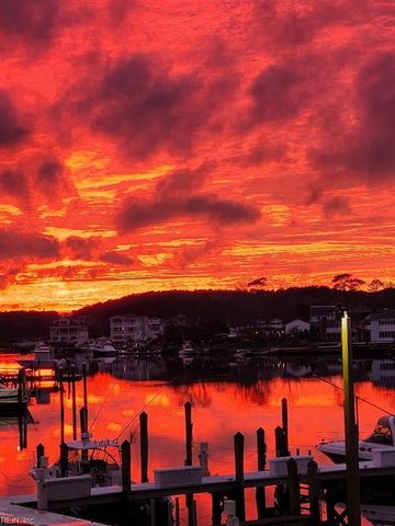 417 Harbour Pt Apt 202, Virginia Beach, VA 23451