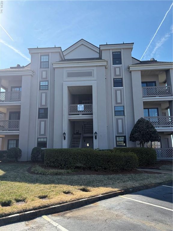 417 Harbour Pt Apt 202, Virginia Beach, VA 23451