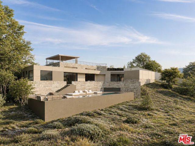 570 Schueren, Malibu, CA 90265