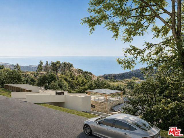 570 Schueren, Malibu, CA 90265