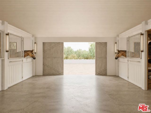 570 Schueren, Malibu, CA 90265
