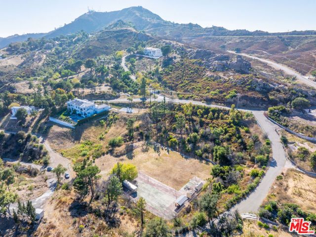 570 Schueren, Malibu, CA 90265