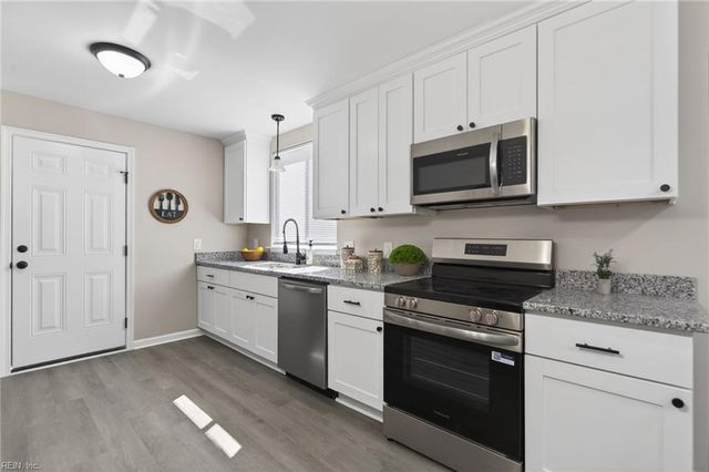 1803 Loudoun AVE, Portsmouth, VA 23707