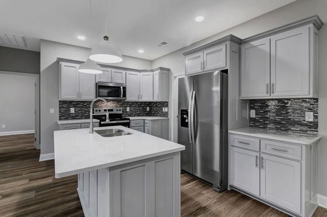 96 Mockingbird Ln, Paris, TN 38242