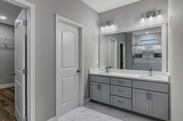 96 Mockingbird Ln, Paris, TN 38242