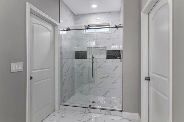 96 Mockingbird Ln, Paris, TN 38242