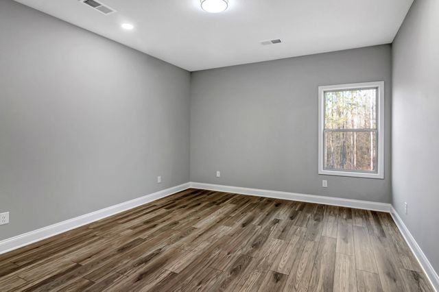 96 Mockingbird Ln, Paris, TN 38242