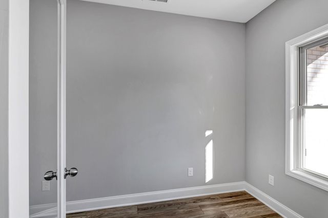 96 Mockingbird Ln, Paris, TN 38242