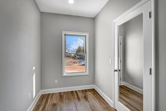 96 Mockingbird Ln, Paris, TN 38242