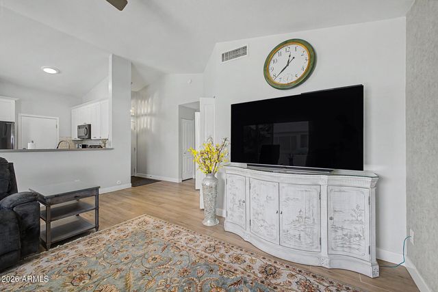 1813 E BUENA VISTA Drive, Chandler, AZ 85249