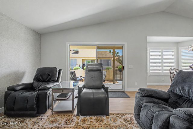 1813 E BUENA VISTA Drive, Chandler, AZ 85249