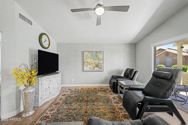 1813 E BUENA VISTA Drive, Chandler, AZ 85249