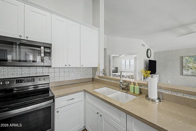 1813 E BUENA VISTA Drive, Chandler, AZ 85249