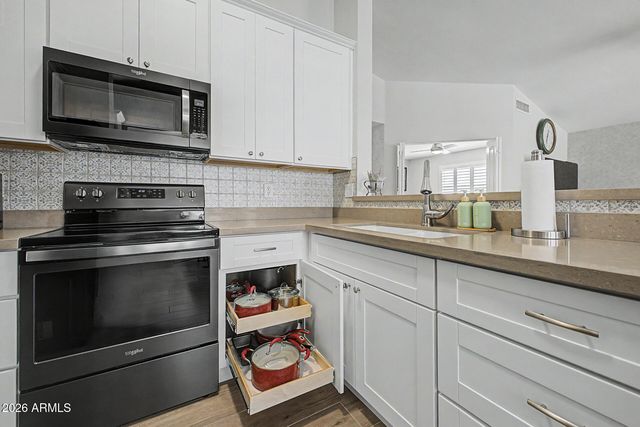 1813 E BUENA VISTA Drive, Chandler, AZ 85249