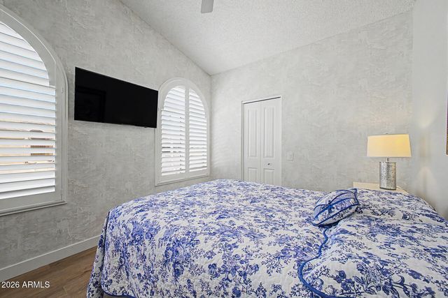 1813 E BUENA VISTA Drive, Chandler, AZ 85249