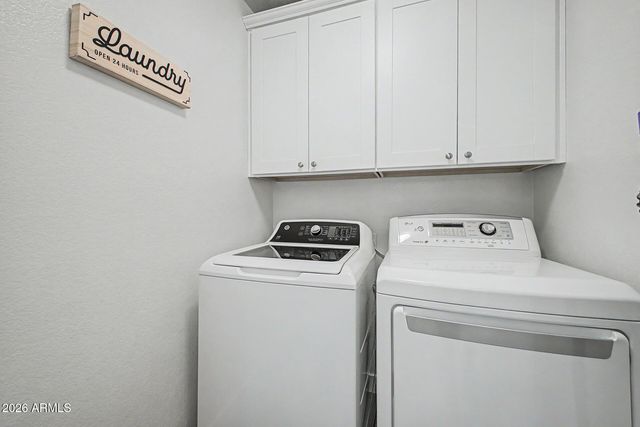 1813 E BUENA VISTA Drive, Chandler, AZ 85249