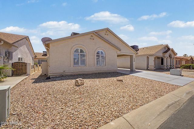 1813 E BUENA VISTA Drive, Chandler, AZ 85249