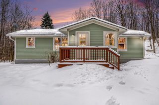 11510 E Lee Mann Road, Leelanau Twp, MI 49670
