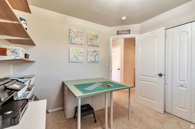 9044 S PINE LAUREL LN, West Jordan, UT 84081