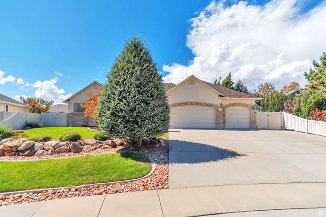 9044 S PINE LAUREL LN, West Jordan, UT 84081