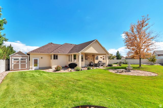 9044 S PINE LAUREL LN, West Jordan, UT 84081