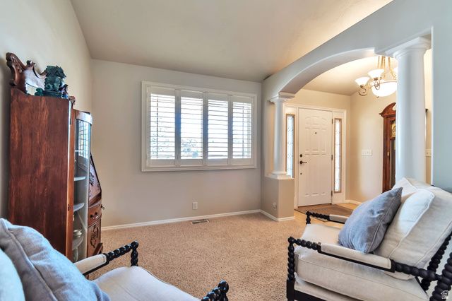 9044 S PINE LAUREL LN, West Jordan, UT 84081