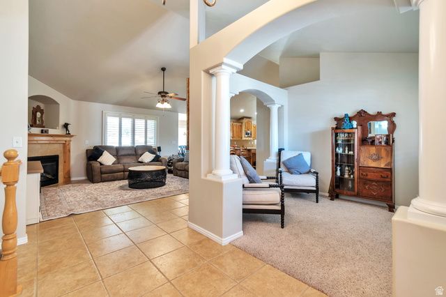 9044 S PINE LAUREL LN, West Jordan, UT 84081