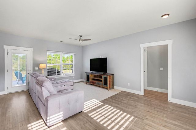 3178 Rucker Rd, S, Christiana, TN 37037