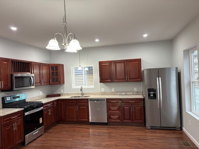 184 Avenue C E-1, Woonsocket, RI 02895